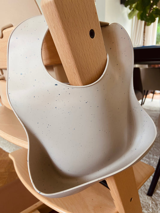 Kopie van Siliconen eetslab met opvangbakje - Taupe